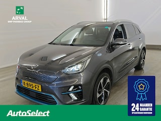 Kia Niro E-Niro 64 kWh 204pk ExecutiveLine | SOH 99% | Trekhaak | Fase 3 | 18" | Leder | Stuur- en Stoelverwarming | PDC V + A | Camera