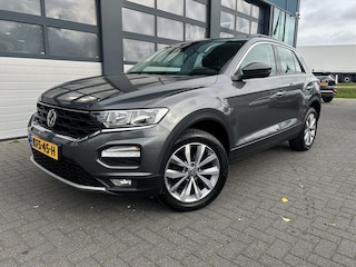 Volkswagen T-Roc 1.5 TSI 150pk DSG, Trekhaak, Stoel+Stuurverwarming