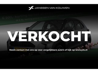 Toyota Yaris Cross 1.5 Hybrid Dynamic Automaat / Panoramadak / Winterpakket / Camera / LED