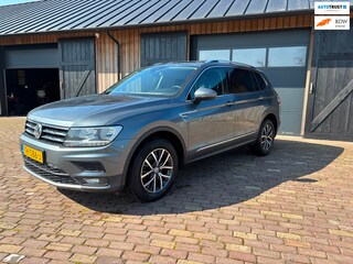 Volkswagen Tiguan 1.4 TSI Comfortline Business.Nl AUTO ,CAMERA ,CARPLAY,ZEER NETJES.