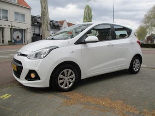 Hyundai i10 1.0i i-Motion Comfort / AIRCO / P.D.C / NW-STAAT / 84dkm