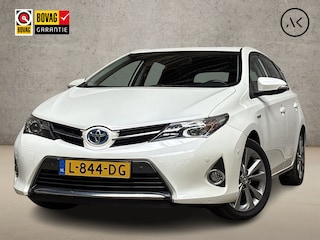 Toyota Auris 1.8 Hybrid Sport Automaat (NAVIGATIE, CAMERA, STOELVERWARMING, SPORTSTOELEN, LM VELGEN, KEYLESS, CRUISE, NIEUWSTAAT)