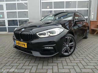 BMW 118i Edition Sport Line Shadow Executive