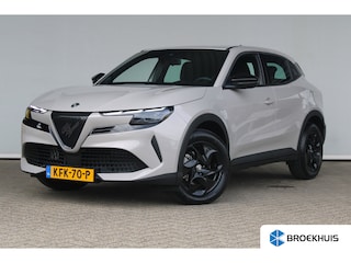 Alfa Romeo Junior 1.2 Turbo Hybrid Ibrida | Adaptieve cruise control | Full-LED | Parkeersensoren achter | Apple Carplay/ Android Auto |
