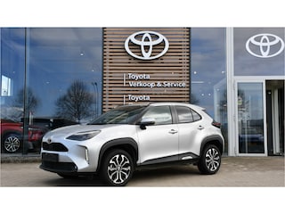 Toyota Yaris Cross 1.5 Hybrid 115 First Edition Limited Automaat 116pk | Parkeersensoren vóór én achter | Stuur & stoelverwarming | Dealer onderhouden |