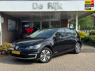 Volkswagen Golf | Leder, Navi, Apple Carplay, ACC, Stoelverw., PDC | NAP |