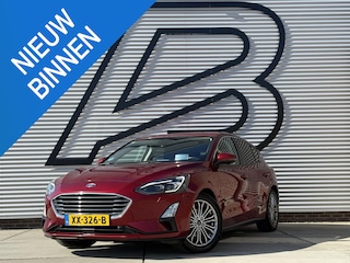 Ford Focus 1.0 EcoBoost Vignale 2e Eigenaar|Navi|Camera|Trekhaak|B&O Sound System|Clima|Stoelverwarming|Cruise|Head Up Display|APK tot 05-2027