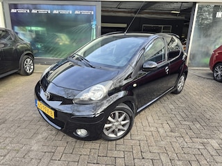Toyota Aygo 1.0-12V Dynamic Navigator | 2E EIGENAAR | 12MND GARANTIE | ANDROID | AIRCO | LMV |