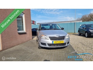 Skoda Fabia 1.2 TSI Sprint 5 drs , airco , centraal .