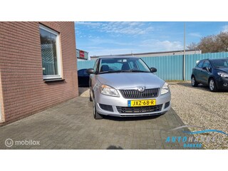 Skoda Fabia 1.2 TSI Sprint 5 drs , airco , centraal .