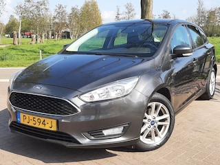 Ford Focus 1.0 125pk Airco Navigatie Bluetooth
