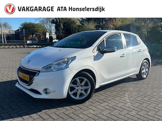 Peugeot 208 1.2 PureTech Style Pack | Cruise control | Climate control |