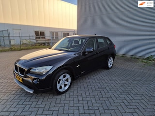 BMW X1 SDrive18i Executive AUT NAVI PSENSOR CRUISE TREKHAAK 2 X SLEUTELS