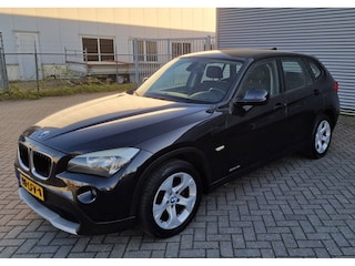 BMW X1 SDrive18i Executive AUT NAVI PSENSOR CRUISE TREKHAAK 2 X SLEUTELS
