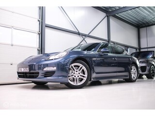 Porsche Panamera 3.0 S Hybrid | Yachting Blue | Executive Rear Seat | youngtimer | winter + zomerset | uniek | Blauw interieur |