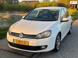 Volkswagen Golf 1.2 TSI Highline BlueMotion 5-Drs ECC Audio-CD/MP3 LMV 16"Electric pakket Cruise Sportstoelen Dealeronderh. Nw Apk