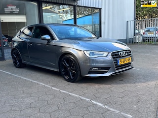 Audi A3 1.6 TDI ultra Edition/Airco/Leder/Navigatie/
