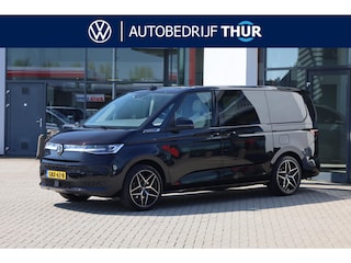 Volkswagen Multivan 1.4 eHybrid L2 Bulli Edition 150PK / 110kW, Bulli Edition, NL auto, panoramadak, verwarmbare EcoComfort voorstoelen met massage- en geheugenfunctie, 3-zone climatronic, full map navigatie, cruise control, draadloos Apple Carplay / Android Auto, alarmsysteem, keyless start & entry, achteruitrijcamera (rear view), parkeersensoren voor en achter (pdc), multifunctioneel lederen stuurwiel, dodehoekdetectie (side assist), 19" LMV, elektrisch verstel-, verwarm- en inklapbare buitenspiegels (spiegel pakket), parkeersensoren voor en achter (pdc), multifunctioneel lederen stuurwiel