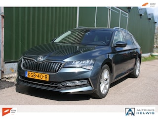 Skoda Superb Combi 1.4 TSI iV Business Edition Plus, CLIMA, NAVIGATIE, CAMERA, TREKHAAK,VIRTUEEL DASHBOARD, STOELVERWARMD