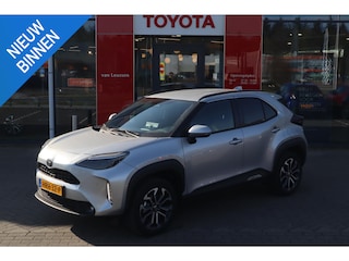 Toyota Yaris Cross 1.5 HYBRID FIRST EDITION NL-AUTO STOEL/STUURVERW P-SENSOREN BLIND-SPOT KEYLESS 17'' LM-VELGEN CLIMA AD-CRUISE NAVI APPLE/ANDROID