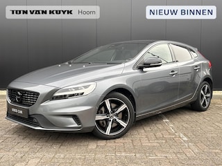 Volvo V40 2.0 T4 Business Sport Panorama dak / leer / park assist camera / Navigatie / stoelverwarming