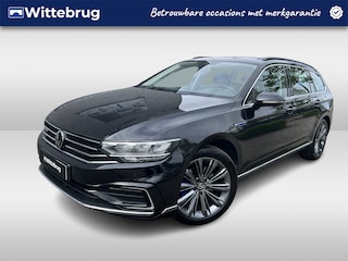 Volkswagen Passat Variant 1.4 TSI PHEV 218pk GTE / DSG Automaat Panoramadak / Trekhaak, elektrisch uitklapbaar / Navigatie / 18"LM Velgen
