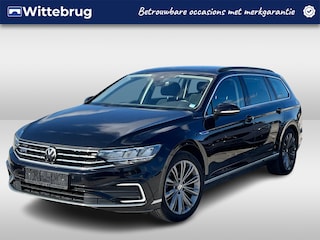 Volkswagen Passat Variant 1.4 TSI PHEV 218pk GTE / DSG Automaat Panoramadak / Trekhaak, elektrisch uitklapbaar / Navigatie / 18"LM Velgen