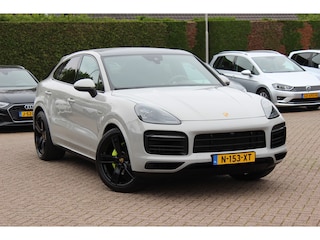 Porsche Cayenne 3.0 E-Hybrid / Panoramadak / 360Camera / Sportdesign+Chrono / Luchtvering / 22'' / Sportuitlaat / Dodehoek / DAB / Bose / Stoelverwarming 4x / Cruise Control