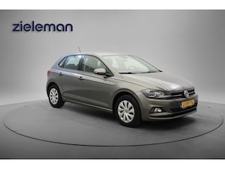 Volkswagen Polo 1.0 TSI Comfortline Business Automaat - Carplay, Cruise, Clima, PDC