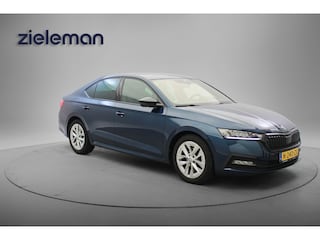 Skoda Octavia 1.0 e-TSI Sport Business Automaat - Digitaal Cockpit, Carplay, Sportstoelen