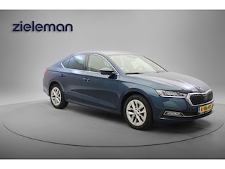 Skoda Octavia 1.0 TSI Style - Digitaal Cockpit, Carplay, PDC, Stoelverwarming
