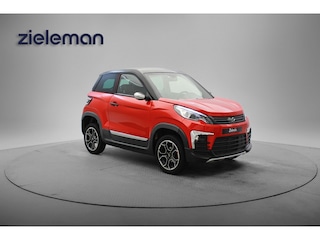 Ligier JS60 dCi Chic Sun - 2022 - 7.388 Km- Leer, Camera, Stuurbekrachtiging