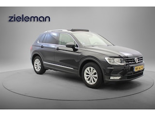 Volkswagen Tiguan 1.4 TSI Connected Series - Panorama, Carplay, Camera, Massage, Stoelverw. Trekhaak