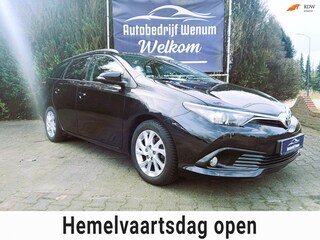 Toyota Auris Touring Sports 1.2T Aspiration Afneembare trekh, Lane assist, LM velgen, cruisecontrol, enz.