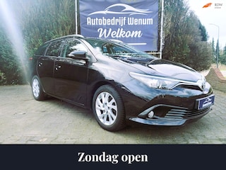 Toyota Auris Touring Sports 1.2T Aspiration Afneembare trekh, Lane assist, LM velgen, cruisecontrol, enz.