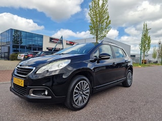 Peugeot 2008 1.2 PureTech Active AUT PANO NAVI PSENSOR CRUISE TREKHAAK 2 X SLEUTELS