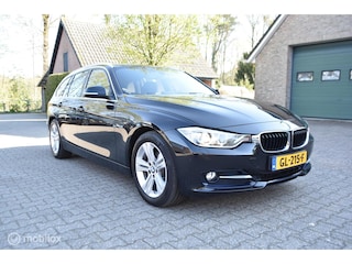 BMW 3-serie Touring 318d Sport Edition Aut