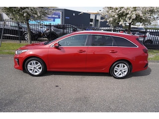 Kia Ceed Sw 1.0 T-GDi 120pk Dynamic PlusLine Thaak 57.972 KM