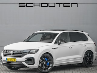 Volkswagen Touareg 3.0 TSi 4MOTION R Black Style Pano Trekhaak 22"