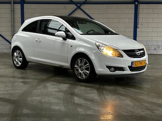 Opel Corsa 1.4-16V Color Edition