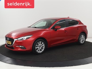 Mazda 3 2.0 SkyActiv-G 120 SkyLease+ | Stoel & stuurverwarming | Head-Up | Trekhaak | Camera | Navigatie | Full LED | Parkeerhulp | Climate control | Bluetooth | DAB | Cruise control | 103.800km NAP