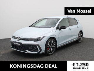 Volkswagen Golf 1.5 eHybrid GTE 272 PK | Plug-In | Trekhaak | LED Matrix Koplampen | Digital Cockpit Pro | Keyless Access | Stoelverwarming | 18 Inch Velgen | Head-Up display | Sport Pakket (DCC) |