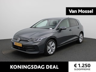 Volkswagen Golf 1.5 eHybrid Life Edition | 17 inch velgen | Automaat | Stoel/stuur verwarming | Achteruitrijcamera | Apple Carplay/Android auto |