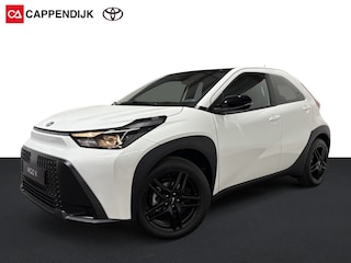 Toyota Aygo 15 HYDRID PLAY | BLACK & WHITE |