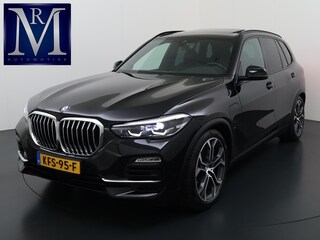 BMW X5 xDrive45e High Executive HARMAN KARDON| ELEK. TREKHAAK|ELEK. SCHUIF/ KANTELDAK| ACHTERBANK VERWARMING| HEAD-UP DISPLAY| DODE HOEK SENSOR| CAMERA| ACHTERAS BESTURING