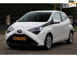 Toyota Aygo 1.0 VVT-i x-play | NAVI | AIRCO | CAMERA | LED | NAP | MOOIE GOED ONDERHOUDEN AUTO |