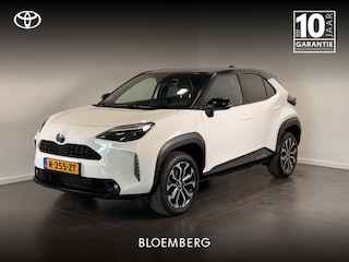 Toyota Yaris Cross 1.5 Hybrid Business Plus | Stoelverwarming | Parkeersensoren voor en achter | Ruben t/m 16-4