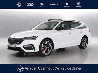 Skoda Octavia Combi 1.4 TSI RS iV 245pk PHEV Business / Panoramadak / Trekhaak / Head Up / Memory / Wordt Verwacht