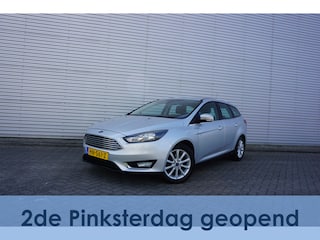 Ford Focus Wagon 1.0 Titanium Edition Climate / Navi / Cruise / Parkeers. / Trekhaak / Lm velgen