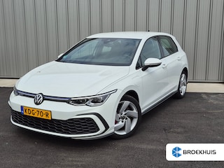 Volkswagen Golf 1.4 eHybrid GTE 204PK DSG/AUTO | Navigatie | Cruise control adaptief | Apple carplay Android auto | Stoel/Stuurverwarming | 17"LMV